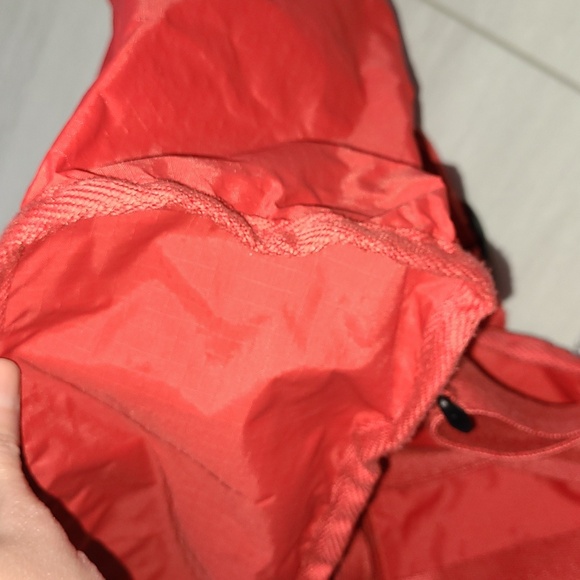 VINTAGE LeSportsac Red Backpack! - Picture 5 of 5